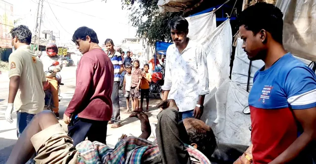 ରାସ୍ତା କଡ଼ରୁ ତିନି ଦିନର ଭୋକିଲା ଉଦ୍ଧାର; ମୁଣ୍ଡ ଓ ଗୋଡ଼ରେ ଥିଲା ଗଭୀର କ୍ଷତ