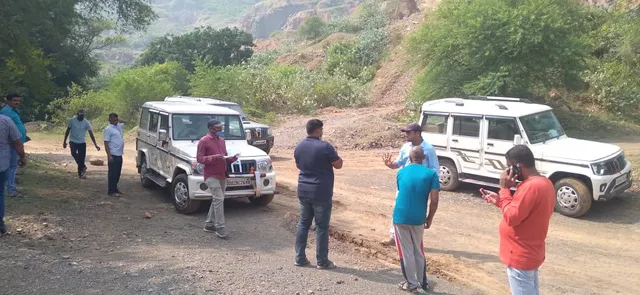 ରାହାଡ଼ପୁର ପାହାଡ଼ରେ ସୀମା ଖୁଣ୍ଟ ପୋତି ପାରିଲେନି ତହସିଲଦାର: ଲିଜ୍‌ ଖାଦାନର ନକ୍ସା ଓ ମାପଚୁପରେ ତାଳମେଳ ନାହିଁ