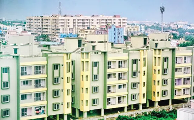 ବିଲ୍ଡର ଶୋଷୁଛନ୍ତି ପାଣି: କମୁଛି ରାଜଧାନୀର ଭୂତଳ ଜଳସ୍ତର