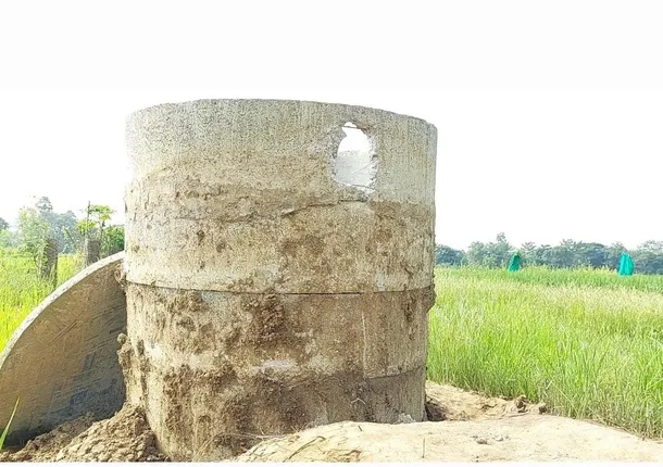 ଠାକୁରାଣୀ କୋପ କଲେ! ଭୂମିରୁ ଚାରି ଫୁଟ ଉପରକୁ ଆପେ ଉଠିଗଲା ଶୌଚାଳୟ ଟାଙ୍କି