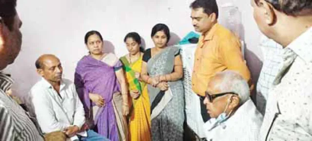 ମମିତାଙ୍କ ପରିବାର ଲୋକଙ୍କୁ ଭେଟିଲେ ନରସିଂହ, ବିଜେପି ପ୍ରତିନିଧିଦଳ