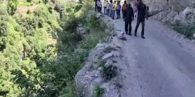 ଉତ୍ତରାଖଣ୍ଡର ଚକରାତାରେ ସଡ଼କ ଦୁର୍ଘଟଣା: ଅନ୍ୟୂନ ୧୩ ମୃତ, ୪ ଆହତ