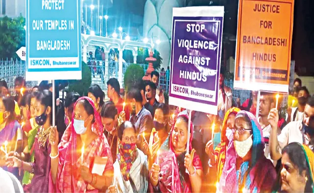 ବାଂଲାଦେଶରେ ହିନ୍ଦୁ ମନ୍ଦିର‌ ଓ ଦୁର୍ଗାମୂର୍ତ୍ତି ଭଙ୍ଗାରୁଜାର ପ୍ରତିବାଦ: ଇସ୍କନ୍ ପକ୍ଷରୁ ମହମବତି ଶୋଭାଯାତ୍ରା