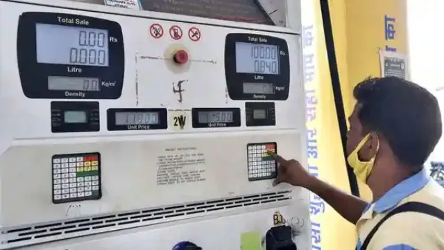 ଆଜି ପୁଣି ବଢ଼ିଲା ଇନ୍ଧନ ମୂଲ୍ୟ: ଭୁବନେଶ୍ୱରରେ ୧୧୦ ଟଙ୍କା ଟପିଲା ପେଟ୍ରୋଲ୍‌ ଦର