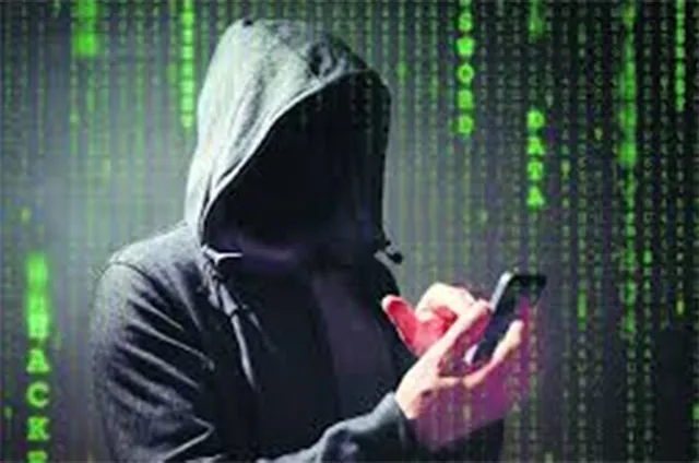 ଆଇଏସଆଇ ମହିଳା ‌ଅଧିକାରୀଙ୍କ ଜାଲରେ ଭାରତୀୟ ଯବାନ: ଟଙ୍କା ନେଇ ଗୋପନ ସୂଚନା ଦେଇଛନ୍ତି