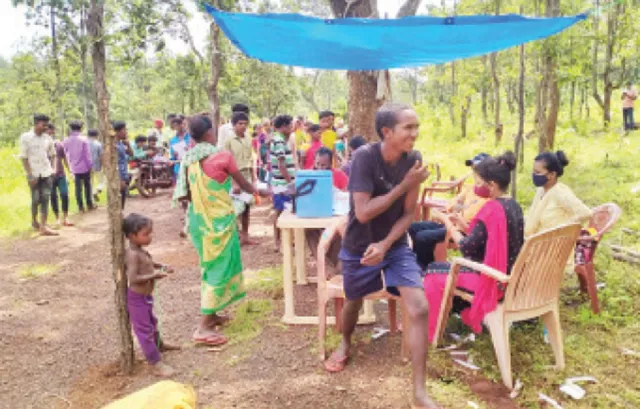 ଇଣ୍ଟରନେଟ୍‌ ନାହିଁ, ଜଙ୍ଗଲ ଭିତରେ ଟିକାଦାନ