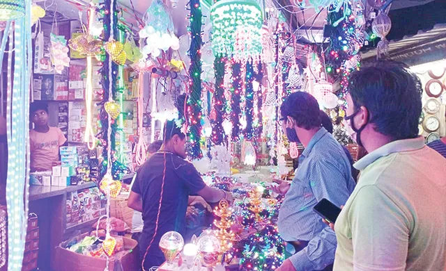 ଦୀପାବଳି ପାଇଁ ବଢ଼ିଛି ଚାଇନା ଲାଇଟ୍‌ ଚାହିଦା