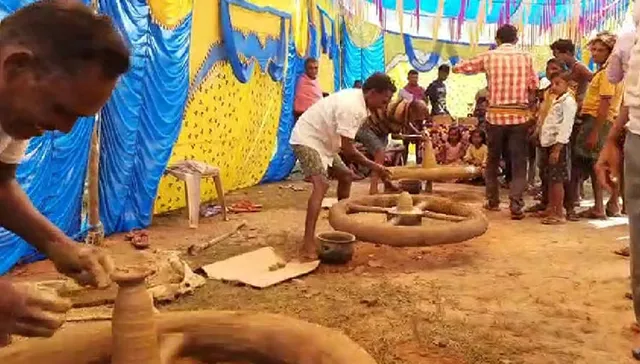 ଦୀପାବଳି ପୂର୍ବରୁ ନିଆରା ଦୀପ ତିଆରି ପ୍ରତିଯୋଗିତା: ୨୦ ମିନିଟ୍‌ରେ ୬୪ ଦୀପ ଗଢ଼ି ଜୟଦେବ ପ୍ରଥମ