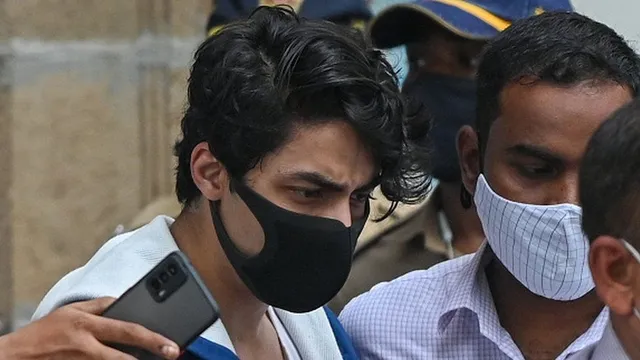 ଆଜି ହେବ ଆରୟନ ଖାନଙ୍କ ଜାମିନ ଆବେଦନର ଶୁଣାଣି, ଜାମିନ ପାଇଁ ହୋଇଛନ୍ତି ମୁମ୍ବାଇ ହାଇକୋର୍ଟଙ୍କ ଦ୍ୱାରସ୍ଥ