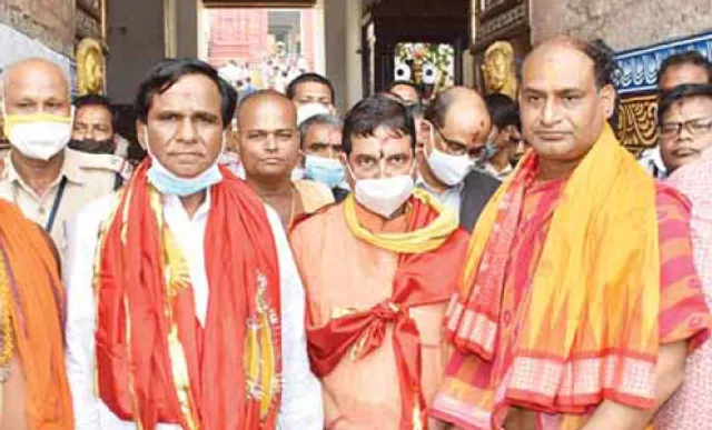 ମହାପ୍ରଭୁଙ୍କ ଦର୍ଶନ କଲେ ଦୁଇ କେନ୍ଦ୍ରମନ୍ତ୍ରୀ