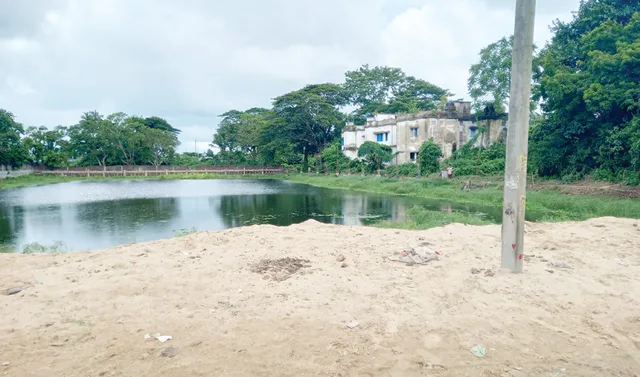 କେବେ ବଦଳିବ ପଟ୍ଟାମୁଣ୍ତାଇ ସହରର ରୂପରେଖ, କଚେରି ପୋଖରୀ, ରିଂରୋଡ୍‌ କାମ ଅଧା