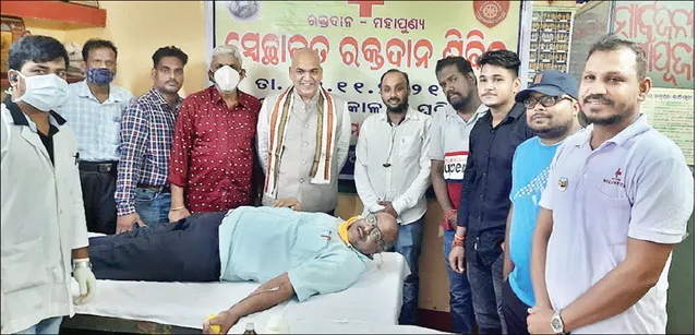 ବାବା ଆଖଣ୍ଡଳମଣି ଯୁବକ ସଂଘରୁ ୬୦ ୟୁନିଟ୍ ରକ୍ତ ସଂଗ୍ରହ