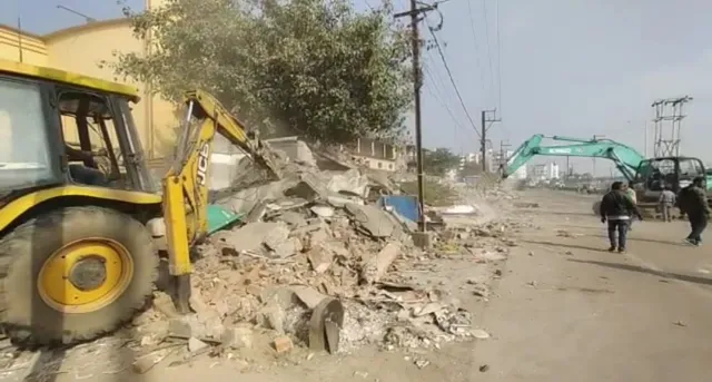 ପୁଣି ଏସସିବି ସମ୍ପ୍ରସାରଣ କାମ ଆରମ୍ଭ: ମାଟିରେ ମିଶିଲା ପୁରାତନ ହିନ୍ଦ୍ ସିନେମା ହଲ୍