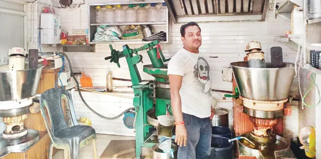 ରାଜଧାନୀକୁ ଫେରିଛି ଘଣା: ୪୦ ଘଣାରୁ ଦୈନିକ ବିକ୍ରି ୨ଶହ ଲିଟର ସୋରିଷ ତେଲ