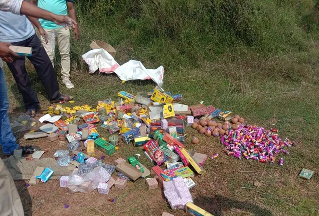 ବିଭିନ୍ନ ସ୍ଥାନରୁ ଅଢ଼େଇ ଲକ୍ଷ ଟଙ୍କାର ବାଣ ଜବତ 