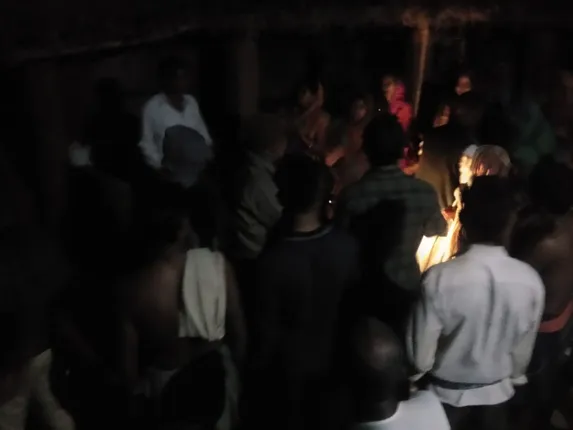 ମର୍ଦ୍ଦବାଡ଼ିରେ ମହିଳା ଥାନା ଅଧିକାରୀଙ୍କୁ ୩ ଘଂଟା ମୁଣ୍ଡ ଜାମିନ!