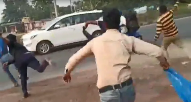 ବାଲେଶ୍ବରରେ ଦୁଇମନ୍ତ୍ରୀଙ୍କ ଗାଡ଼ି ଉପରକୁ ଅଣ୍ଡାମାଡ଼