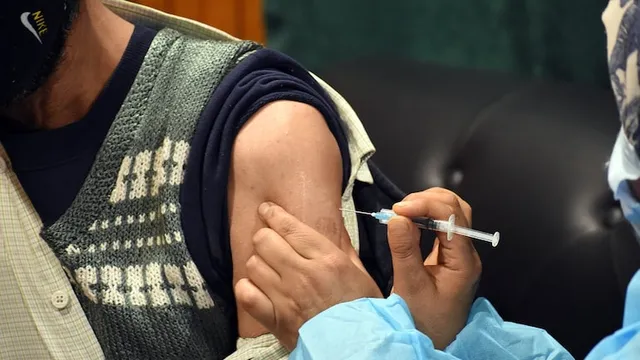 କିଶୋର ଟିକାକରଣରେ ବିଏମ୍‌ସିର ବିଫଳତା, ଆଉ ନେଉ ନାହାନ୍ତି ପ୍ରଥମ ଡୋଜ୍‌