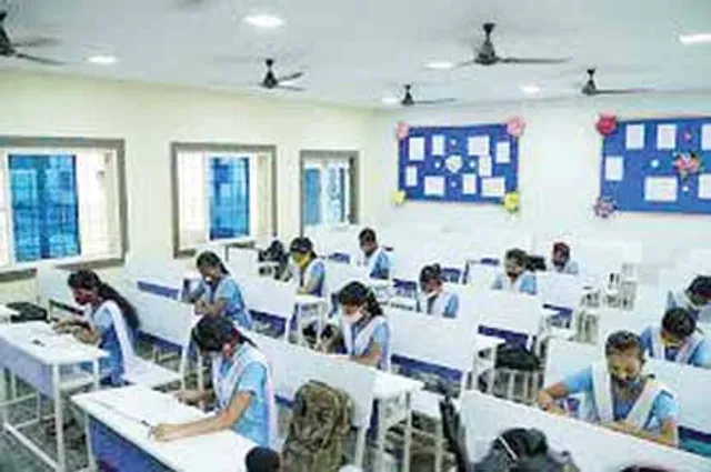 ହାଇସ୍କୁଲ୍‌ କେତେ ସ୍ମାର୍ଟ? ଖେଳ ଓ ହିନ୍ଦୀ ଶିକ୍ଷକଙ୍କ ଅଭାବ, ଯାଞ୍ଚ ଚାଲିଛି, ଡିସେମ୍ବର ସୁଦ୍ଧା ସମସ୍ତ ପଦବି ପୂରଣ: ଜିଲ୍ଲା ଶିକ୍ଷା ଅଧିକାରୀ