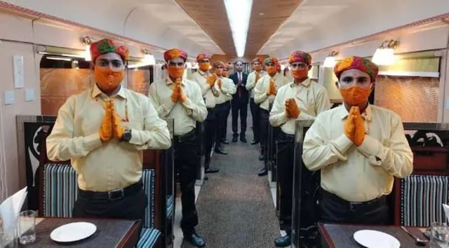 ବିରୋଧ ପରେ ବଦଳିଲା ରାମାୟଣ ଏକ୍ସପ୍ରେସ ଟ୍ରେନର ୱେଟରଙ୍କ ପୋଷାକ