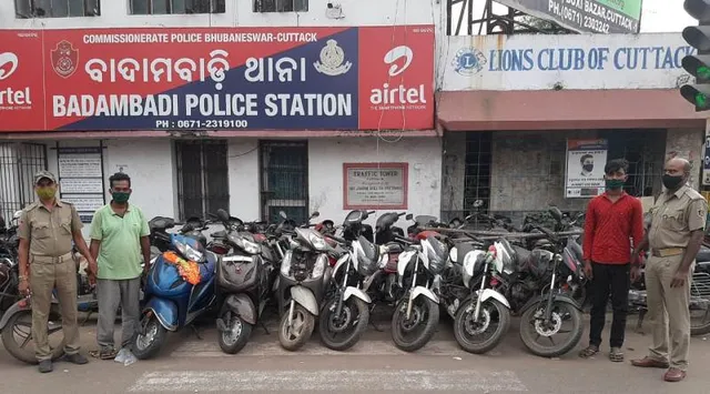 ବାଇକ୍‌ ଲୁଟେରା ଗିରଫ