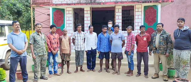 ବାରହା ମାଂସ ସହ ମଲା ଭାଲୁ ଜବତ: ୮ ଶିକାରୀ ଗିରଫ