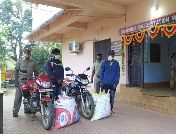 ୫୦ କିଲୋ ଗଞ୍ଜେଇ ସହ ୨ ବାଇକ୍ ଜବତ, ଦୁଇ ଗିରଫ