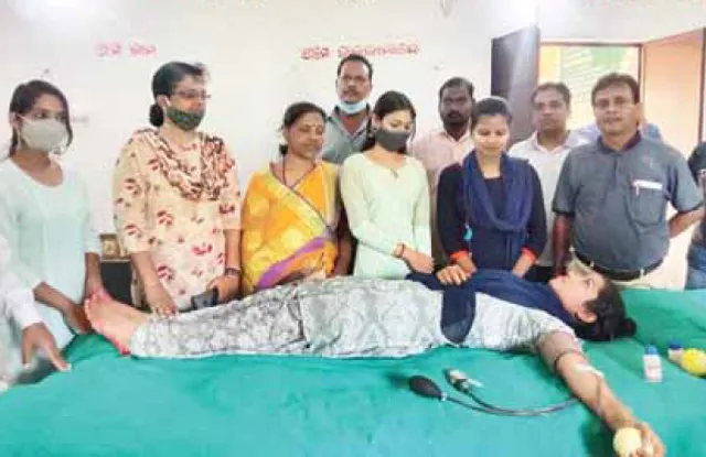 କରୋନା ଯୋଦ୍ଧା ସାମ୍ବାଦିକ ଦେବେନ୍ଦ୍ର ସାମନ୍ତରାୟଙ୍କ ସ୍ମୃତିରେ ରକ୍ତଦାନ ଶିବିର,୫୮ୟୁନିଟ୍ ରକ୍ତ ସଂଗ୍ରହ