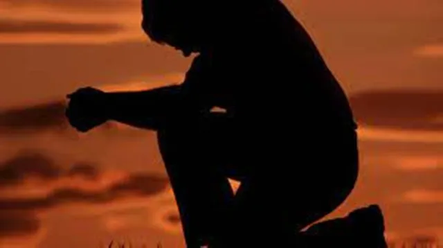 ଦୁଇ ଯୁବତୀଙ୍କୁ ପିଛା କରି ଗାଳି ଦେଉଥିଲା, କାନ ଧରି ଗୋଡ଼ତଳେ ପଡ଼ି ଛାଡ଼ ପାଇଲା ରୋମିଓ