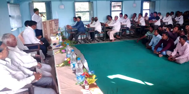 ସ୍କୁଲ୍‌ ରୂପାନ୍ତରଣ ଓ ମୋ ସ୍କୁଲ୍‌ ଅଭିଯାନ ସଂପର୍କିତ ଆଲୋଚନା