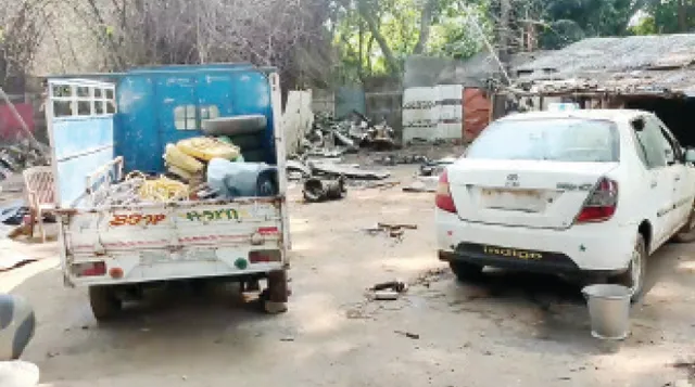 କବାଡ଼ିଖାନାରେ ଶତାଧିକ ଚୋରା କଟାଗାଡ଼ି