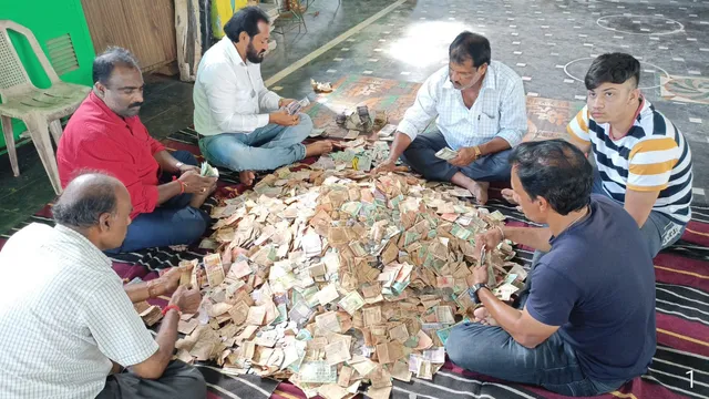 ମା ଜଗତଜନନୀଙ୍କ ହୁଣ୍ଡିରୁ ଚାଲିଛି ଟଙ୍କା ଗଣା