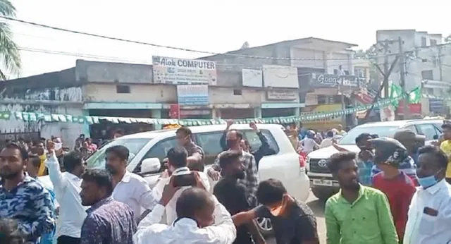 ଉଠୁଛି ପଡ଼ୁଛି କଳାହାଣ୍ଡି, ଜୁନାଗଡ଼ରେ ଦିବ୍ୟଶଙ୍କର ଓ ବବି ଦାସଙ୍କ ଗାଡ଼ିକୁ ଅଣ୍ଡାମାଡ଼