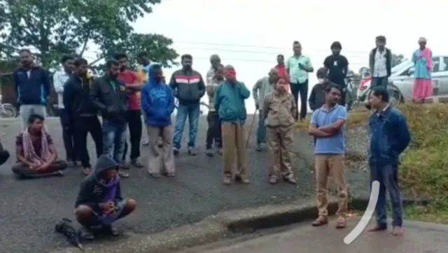 ଫାଟକରୁ ପଡ଼ି ସେବାୟତଙ୍କ ମୃତ୍ୟୁ ଘଟଣା : କ୍ଷତିପୂରଣ ଦାବିରେ ଶବ ରଖି ଧାରଣା