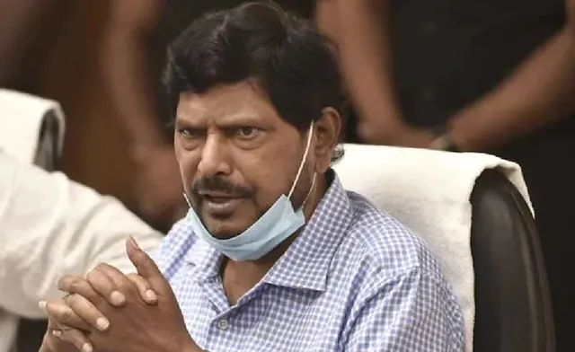 ୱାଙ୍ଖଡ଼େଙ୍କ ସମର୍ଥନରେ ରାମଦାସ ଅଠାୱାଲେ: ନୱାବ ମଲିକଙ୍କୁ ଷଡ଼୍‌ଯନ୍ତ୍ର ବନ୍ଦ କରିବାକୁ କହିଲେ