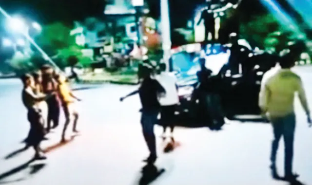 ରାଜଧାନୀରେ ଆତଙ୍କ ଖେଳାଉଛି ନିର୍ଦ୍ଦିଷ୍ଟ ଗ୍ୟାଙ୍ଗ୍‌: ଛାତିଥରା କାହାଣୀ ବଖାଣିଲେ ଯୁବତୀ