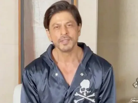 ୨୦ବର୍ଷ ପରେ ୫୬ତମ ଜନ୍ମଦିନରେ ପ୍ରଶଂସକଙ୍କୁ ନିରାଶ କଲେ ଶାହାରୁଖ