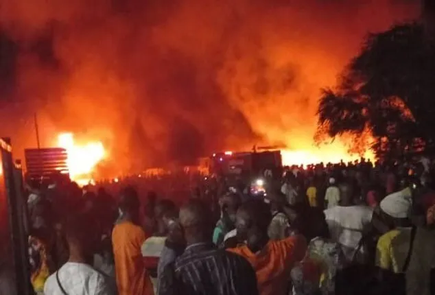 ସିଏରା ଲିଓନ : ଦୁର୍ଘଟଣାଗ୍ରସ୍ତ ଟ୍ୟାଙ୍କରରୁ ତେଲ ଚୋରି ବେଳେ ବିସ୍ଫୋରଣ, ୯୧ ମୃତ