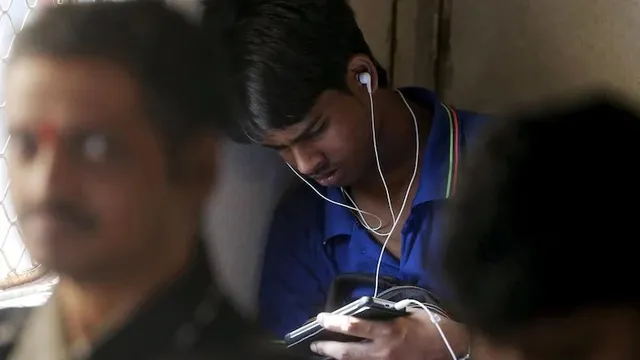 ବସରେ ଉଚ୍ଚ ଶବ୍ଦରେ ଗୀତ ବଜାଇଲେ ନିଆଯିବ କାର୍ଯ୍ୟାନୁଷ୍ଠାନ, କର୍ଣ୍ଣାଟକ ହାଇକୋର୍ଟ ଶୁଣାଇଲେ ରାୟ