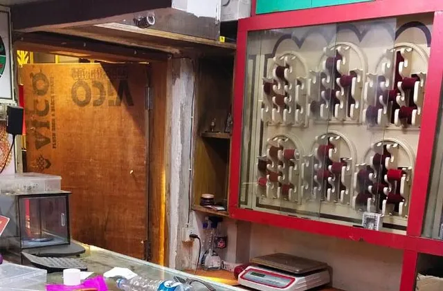 ଭୁବନେଶ୍ୱରରେ ଗହଣା ଦୋକାନରୁ କୋଟିଏ ଟଙ୍କା ମୂଲ୍ୟର ସୁନା-ରୁପା ଲୁଟି ନେ‌ଲେ ଦୃର୍ବୃତ୍ତ