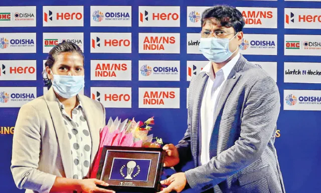 କନିଷ୍ଠ ପୁରୁଷ ହକି ବିଶ୍ବକପ୍‌: ସୁନିତାଙ୍କୁ ସମ୍ବର୍ଦ୍ଧନା, ବିଶାଲ-ଭିନିଲ-ସନ୍ଦୀପଙ୍କୁ ପ୍ରତିକୃତି