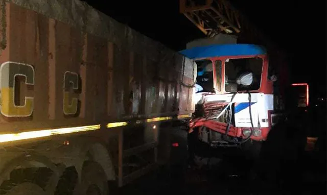 ଟ୍ରଲର୍‌-ଟ୍ରକ୍‌ ମୁହାଁମୁହିଁ, ଚାଳକ ମୃତ: ଅଳ୍ପକେ ବଞ୍ଚିଗଲା ୮ ବର୍ଷର ଶିଶୁ