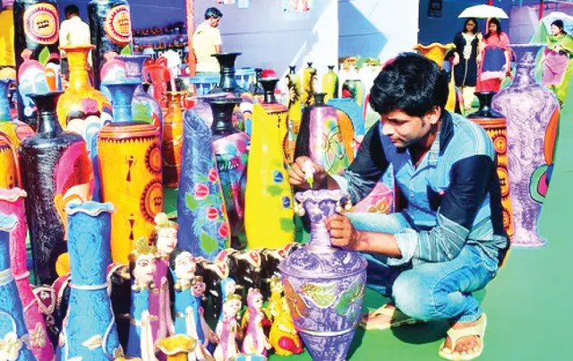 କରୋନା କବଳରେ ପ୍ରଦର୍ଶନୀ ଋତୁ: ବୁକିଂ ପାଇଁ ମନ ବଳାଉନାହାନ୍ତି ଆୟୋଜକ