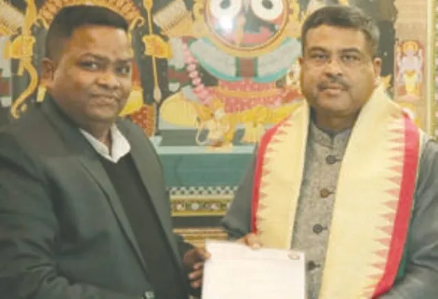 ପେଟାନାଳର ସୌନ୍ଦର୍ଯ୍ୟକରଣ ଦାବି, କେନ୍ଦ୍ରମନ୍ତ୍ରୀଙ୍କୁ ପୂର୍ବତନ କର୍ପୋରେଟର୍‌ଙ୍କ ସ୍ମାରକପତ୍ର