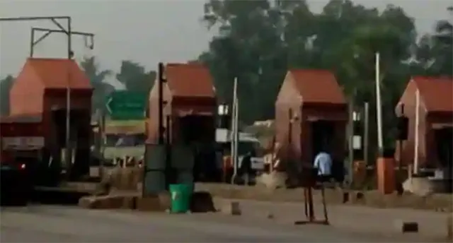 ଟୋଲଗେଟ୍‌ରେ ଧରାପଡ଼ିଲା ଗାଡ଼ିମାଲିକଙ୍କ ହାଇଟେକ୍‌ ଠକେଇ