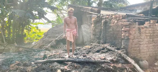 ନିଆଁ ଲାଗି ଜଳିଗଲା ୨ବଖରା, ଗାଈ, ବାଛୁରି ଅର୍ଦ୍ଧଦଗ୍ଧ