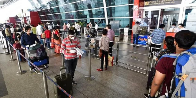 ଏପ୍ରିଲରୁ ଡିସେମ୍ବର ଭିତରେ ବିଦେଶଯାତ୍ରାରେ ଭାରତୀୟମାନେ ହଜାର କୋଟି ଡଲାର ଖର୍ଚ୍ଚ କରିଛନ୍ତି