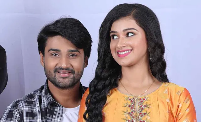 ରୋମାଣ୍ଟିକ୍ କମେଡି ଚଳଚ୍ଚିତ୍ର ‘ମୁଁ ଫେରିଲେ ତୁମର’