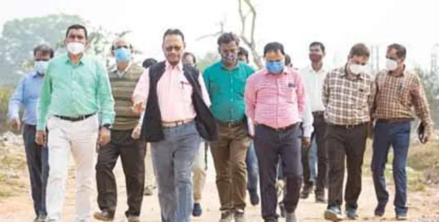 ବିଶ୍ବସ୍ତରୀୟ ଏସ୍‌ସିବି ପାଇଁ ମାଟି ପରୀକ୍ଷା: ନିର୍ମାଣ କାର୍ଯ୍ୟ ସମୀକ୍ଷା କଲେ ଓବିସିସି ଓ ନିର୍ମାଣକାରୀ ସଂସ୍ଥାର ଅଧିକାରୀ