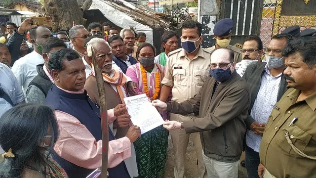 ପଞ୍ଚାୟତ ନିର୍ବାଚନରେ ଆଦିବାସୀ ସଂରକ୍ଷଣ ଉଚ୍ଛେଦକୁ ତୀବ୍ର ବିରୋଧ, ସଶସ୍ତ୍ର ଶୋଭାଯାତ୍ରା